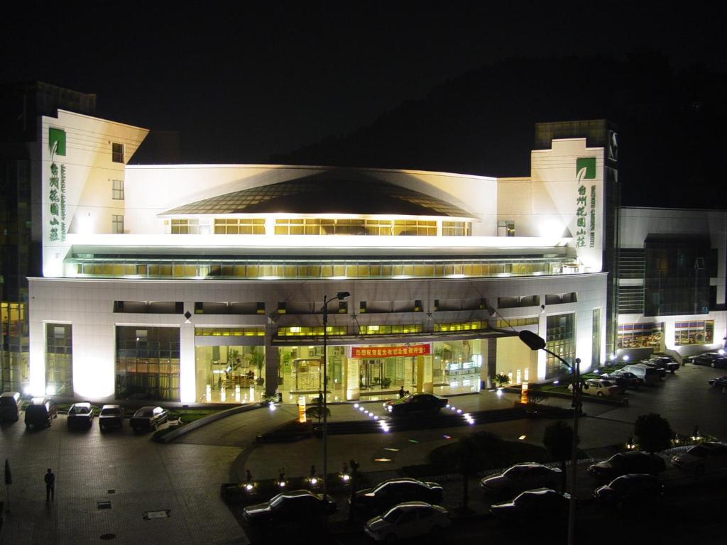 Taizhou Garden Hotel ภายนอก รูปภาพ