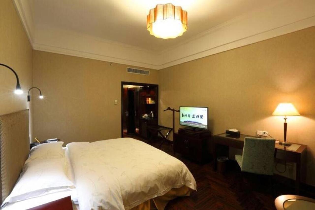 Taizhou Garden Hotel ภายนอก รูปภาพ